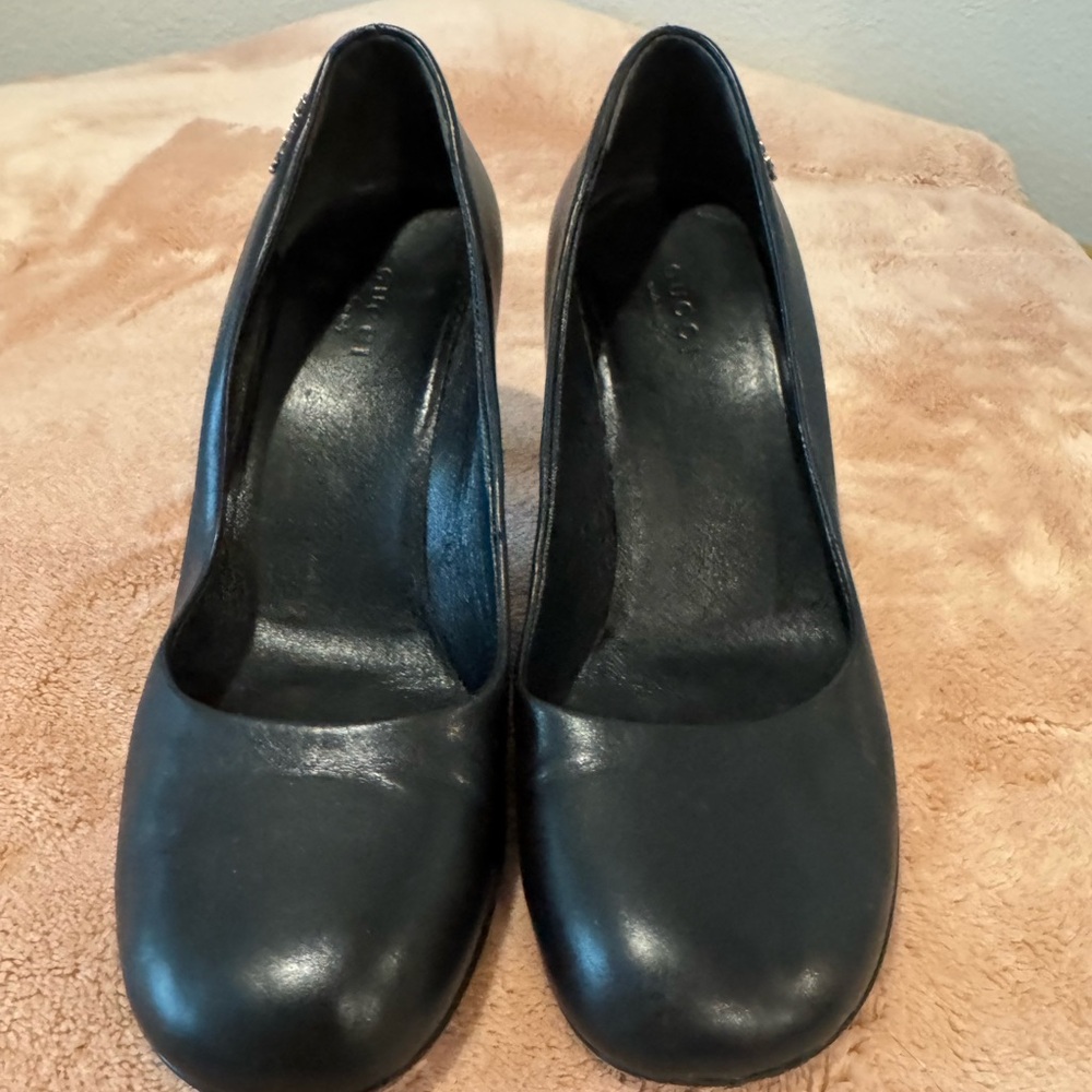 Gucci Classic Black Women's Pumps
